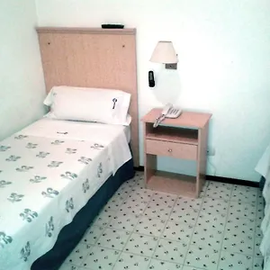 Mari Plaza Hotel 2*