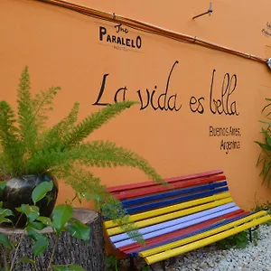 Paralelo Hostal *