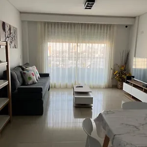 Apartamento 2 Ampios Ambientes Av Cordoba-palermo-exelente Ubicacion