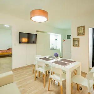 Amplio Y Moderno Departamento En El Centro 6 * Buenos Aires