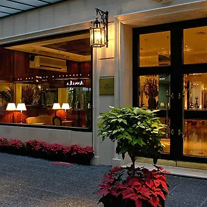 Melia Recoleta Plaza Hotel 5*