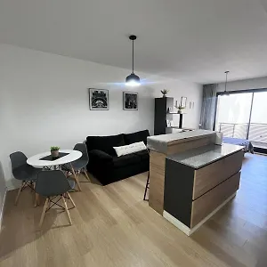 Apartment Movistar Arena Family *
