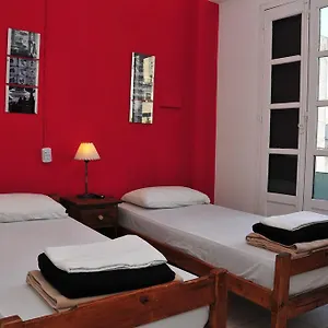 Che Lagarto Hostel